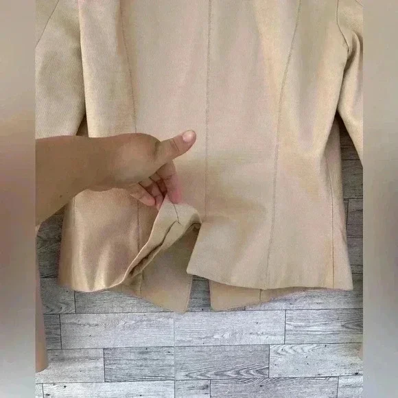 MaxMara leather jacket ruffle collar size 4